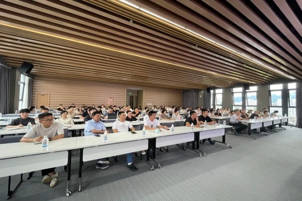 強化公司稅務(wù)、法務(wù)建設(shè) 增強風(fēng)險防控能力 —浙江中立建設(shè)有限公司開展稅務(wù)和法務(wù)培訓(xùn)會